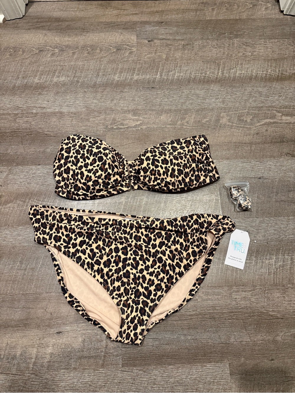 NWT Time and Tru Leopard Print Bandeau Bikini Set in Tan and Black. Size 3x